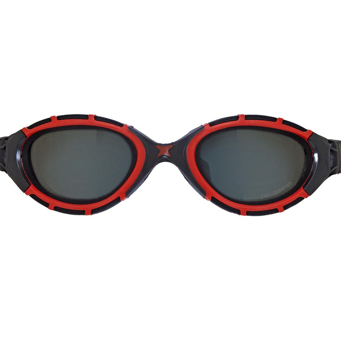 Occhialini da nuoto Predator Flex Polarizzati Nero-Rosso-Smoke Piccolo Zoggs 461043BKRDPSMS